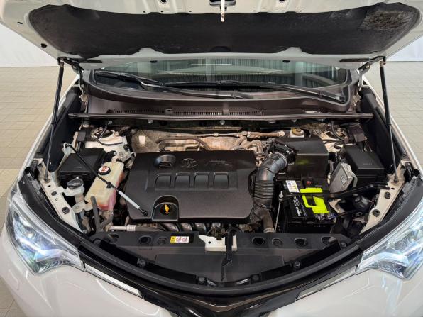 Toyota RAV4 IV (XA40) Рестайлинг с пробегом 2018 года, цена 2 490 000 рублей, 101792 км, внедорожник, Автокод Объявления