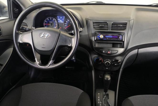 Hyundai Solaris I с пробегом 2013 года, цена 811 000 рублей, 121330 км, седан, Автокод Объявления