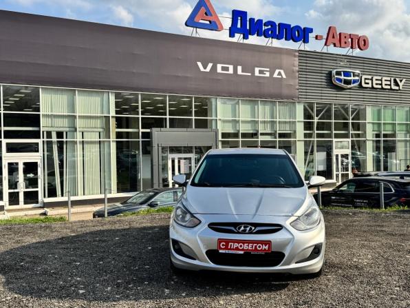 Hyundai Solaris I с пробегом 2012 года, цена 590 000 рублей, 222256 км, седан, Автокод Объявления