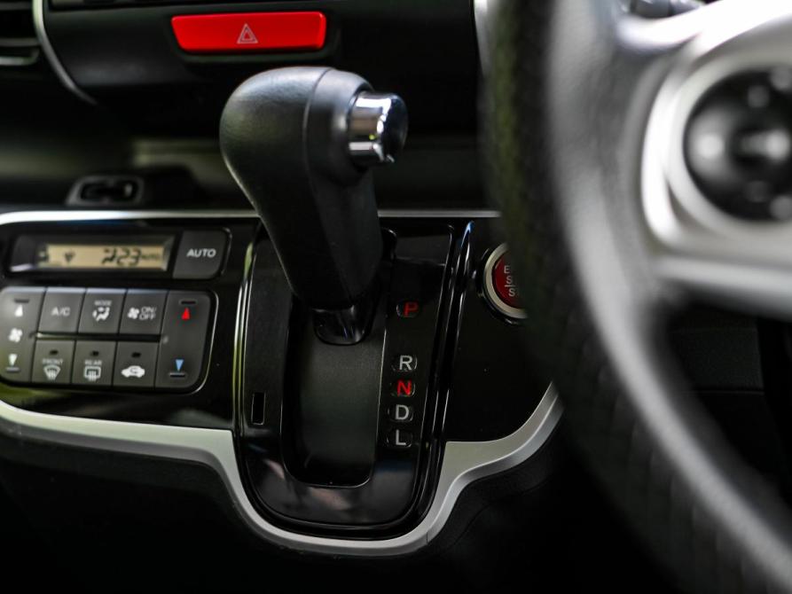 Honda N-BOX I Рестайлинг Санкт-Петербург  - изображение 8