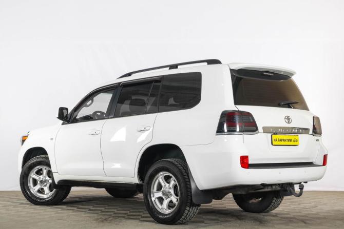 Toyota Land Cruiser 200 Series с пробегом 2010 года, цена 3 159 000 рублей, 274000 км, внедорожник, Автокод Объявления