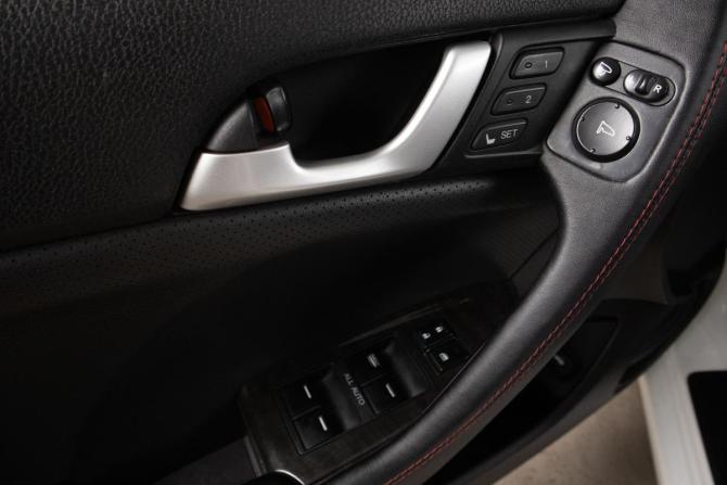 Honda Accord VIII Рестайлинг с пробегом 2012 года, цена 1 329 000 рублей, 250600 км, седан, Автокод Объявления