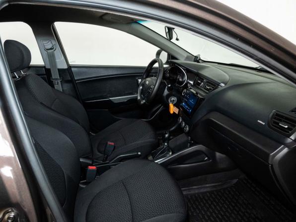 Kia Rio III Рестайлинг с пробегом 2016 года, цена 1 240 000 рублей, 90000 км, седан, Автокод Объявления