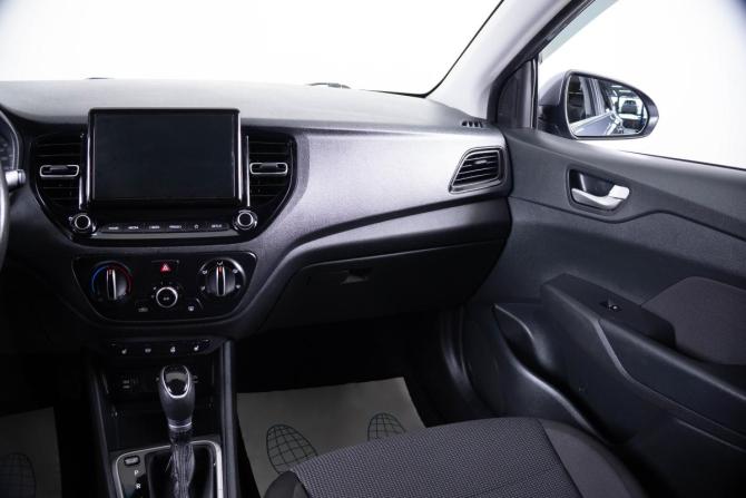 Hyundai Solaris II Рестайлинг с пробегом 2021 года, цена 1 589 000 рублей, 107000 км, седан, Автокод Объявления