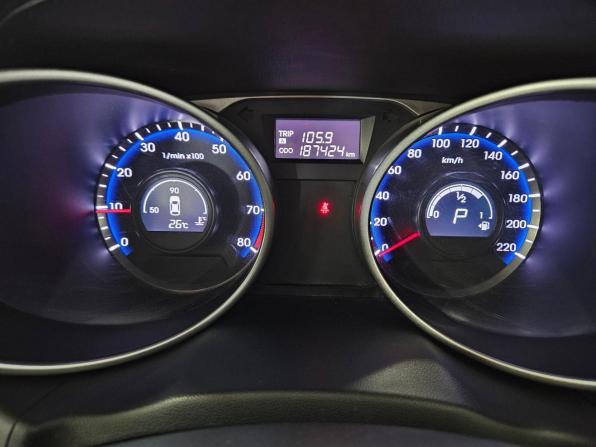 Hyundai ix35 I Рестайлинг с пробегом 2013 года, цена 1 127 000 рублей, 187423 км, внедорожник, Автокод Объявления