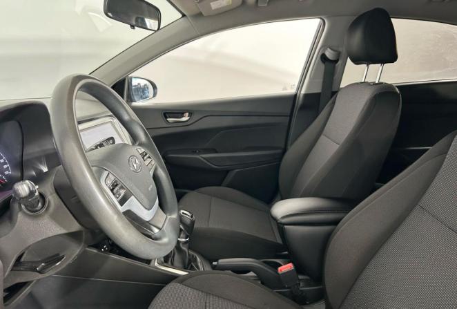 Hyundai Solaris II с пробегом 2018 года, цена 1 300 000 рублей, 132742 км, седан, Автокод Объявления