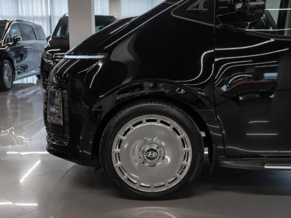 Hyundai Staria I с пробегом 2024 года, цена 6 200 000 рублей, 35945 км, минивэн, Автокод Объявления