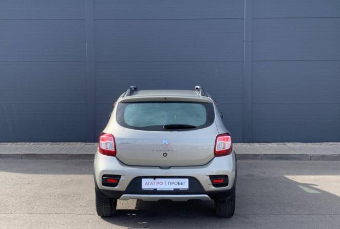 Renault Sandero II с пробегом 2016 года, цена 720 000 рублей, 118998 км, хэтчбек, Автокод Объявления