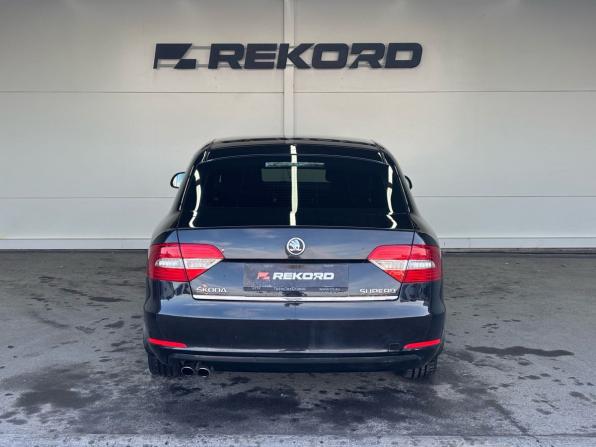 Skoda Superb II Рестайлинг с пробегом 2014 года, цена 1 599 000 рублей, 134000 км, лифтбек, Автокод Объявления