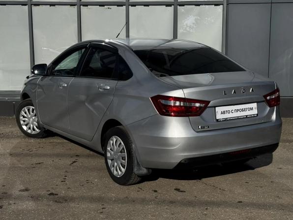 Lada (ВАЗ) Vesta I с пробегом 2022 года, цена 965 000 рублей, 118210 км, седан, Автокод Объявления