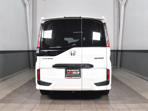 Honda Stepwgn V Рестайлинг с пробегом 2018 года, цена 2 375 995 рублей, 80752 км, минивэн, Автокод Объявления