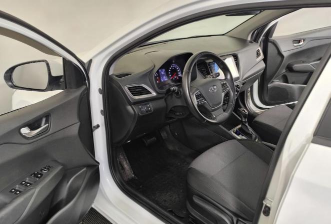 Hyundai Solaris II Рестайлинг с пробегом 2020 года, цена 1 540 000 рублей, 73962 км, седан, Автокод Объявления