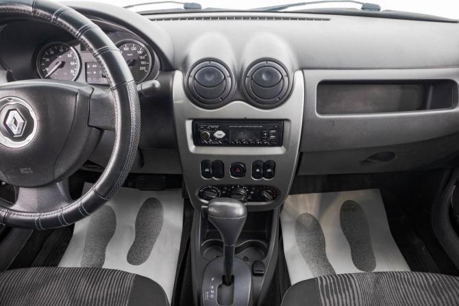 Renault Logan I Рестайлинг с пробегом 2015 года, цена 599 000 рублей, 91000 км, седан, Автокод Объявления