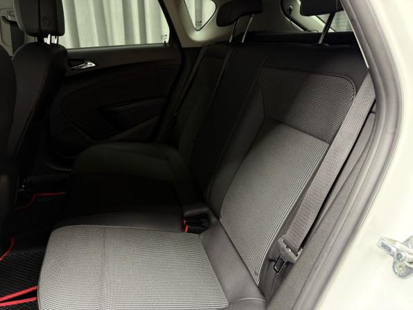 Opel Astra J Рестайлинг с пробегом 2013 года, цена 849 000 рублей, 141386 км, хэтчбек, Автокод Объявления