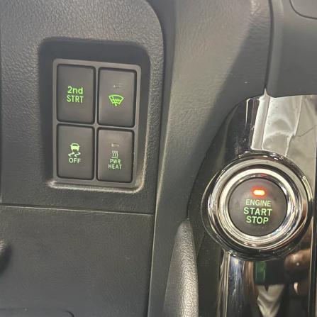 Toyota Land Cruiser Prado 150 Series Рестайлинг 1 с пробегом 2016 года, цена 3 270 000 рублей, 311380 км, внедорожник, Автокод Объявления