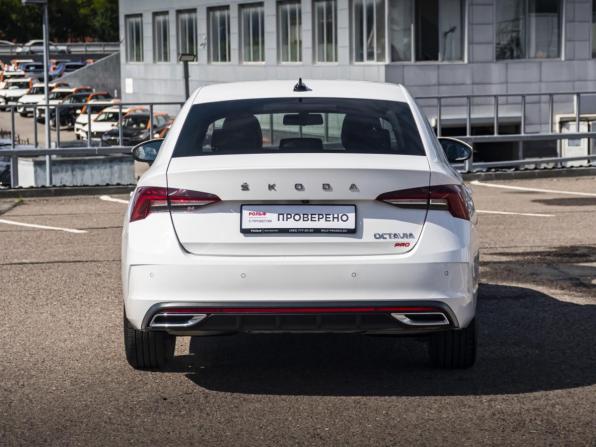 Skoda Octavia IV (A8) с пробегом 2022 года, цена 2 419 000 рублей, 54500 км, лифтбек, Автокод Объявления