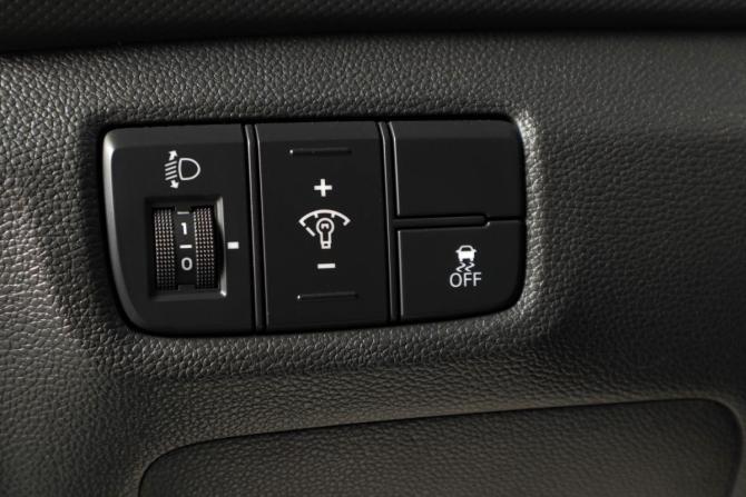 Hyundai Creta I с пробегом 2019 года, цена 1 999 000 рублей, 85678 км, внедорожник, Автокод Объявления