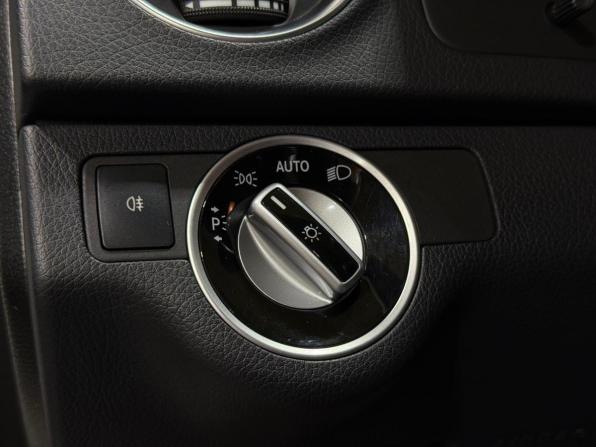 Mercedes-Benz C-Класс III (W204) Рестайлинг с пробегом 2012 года, цена 2 130 000 рублей, 51733 км, седан, Автокод Объявления