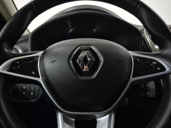 Renault Logan II Рестайлинг с пробегом 2022 года, цена 1 300 000 рублей, 72205 км, седан, Автокод Объявления