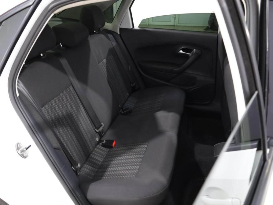 Volkswagen Polo V Рестайлинг Ростов-на-Дону  - изображение 7