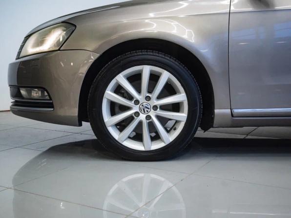 Volkswagen Passat B7 с пробегом 2011 года, цена 1 029 000 рублей, 215898 км, седан, Автокод Объявления