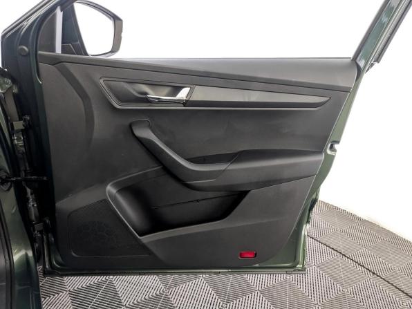 Skoda Karoq I с пробегом 2021 года, цена 2 590 000 рублей, 67720 км, внедорожник, Автокод Объявления
