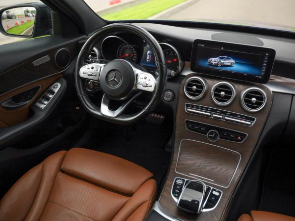 Mercedes-Benz C-Класс IV (W205) Рестайлинг с пробегом 2018 года, цена 2 389 000 рублей, 174040 км, седан, Автокод Объявления