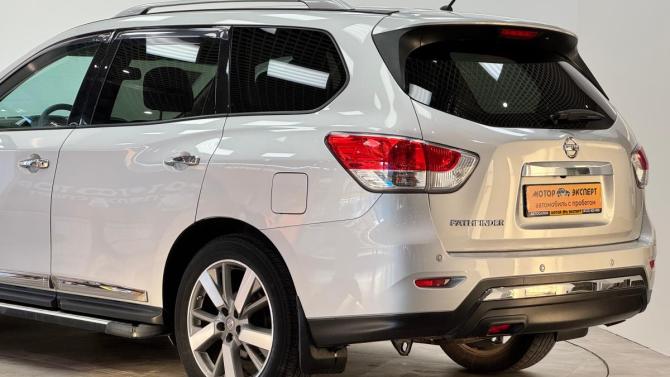 Nissan Pathfinder IV с пробегом 2015 года, цена 1 650 000 рублей, 151034 км, внедорожник, Автокод Объявления