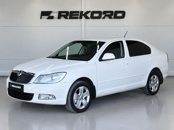 Skoda Octavia II (A5) Рестайлинг с пробегом 2012 года, цена 859 000 рублей, 168234 км, лифтбек, Автокод Объявления