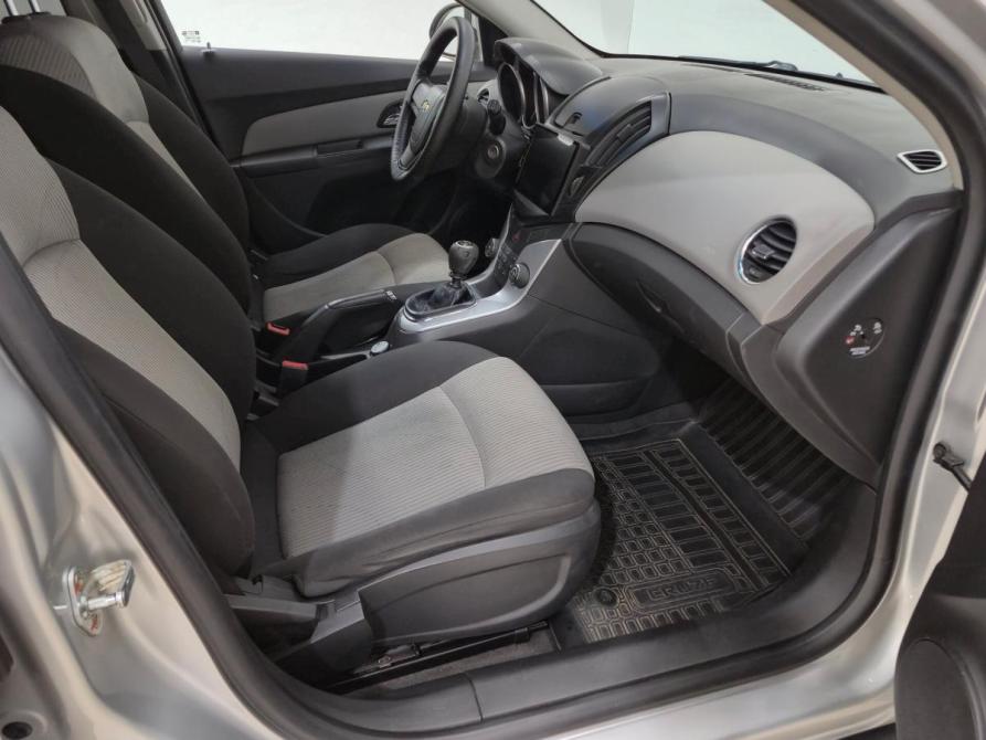 Chevrolet Cruze I Рестайлинг Альметьевск  - изображение 13