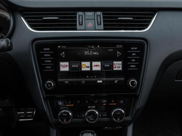 Skoda Octavia III (A7) Рестайлинг с пробегом 2017 года, цена 1 985 000 рублей, 173186 км, лифтбек, Автокод Объявления