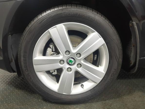 Skoda Octavia II (A5) Рестайлинг с пробегом 2012 года, цена 950 000 рублей, 156000 км, лифтбек, Автокод Объявления