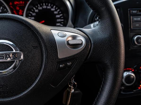 Nissan Juke I с пробегом 2012 года, цена 1 060 000 рублей, 124171 км, внедорожник, Автокод Объявления