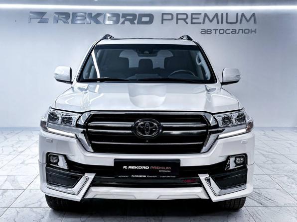 Toyota Land Cruiser 200 Series Рестайлинг 2 с пробегом 2019 года, цена 8 900 000 рублей, 84093 км, внедорожник, Автокод Объявления