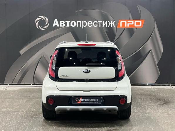 Kia Soul II Рестайлинг с пробегом 2017 года, цена 1 274 000 рублей, 164483 км, хэтчбек, Автокод Объявления
