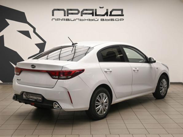 Kia Rio IV Рестайлинг с пробегом 2021 года, цена 1 449 000 рублей, 58490 км, седан, Автокод Объявления