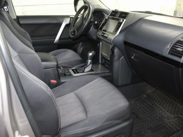 Toyota Land Cruiser Prado 150 Series Рестайлинг 2 с пробегом 2018 года, цена 4 580 000 рублей, 137000 км, внедорожник, Автокод Объявления