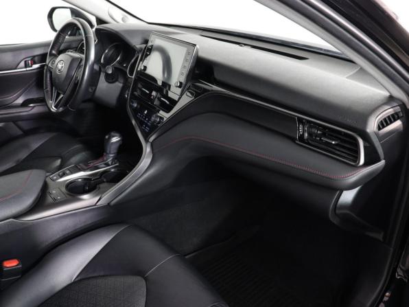 Toyota Camry VIII (XV70) Рестайлинг с пробегом 2021 года, цена 2 900 000 рублей, 135736 км, седан, Автокод Объявления