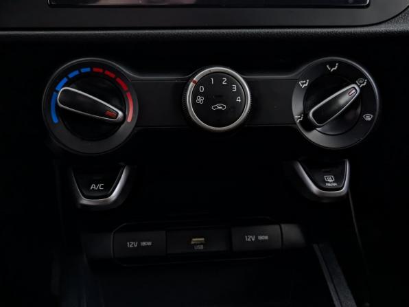 Kia Rio IV Рестайлинг с пробегом 2021 года, цена 1 650 000 рублей, 106603 км, хэтчбек, Автокод Объявления