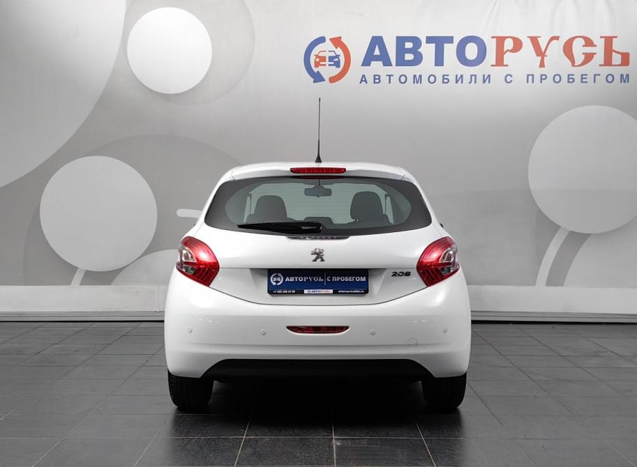 Peugeot 208 I Москва  - изображение 4