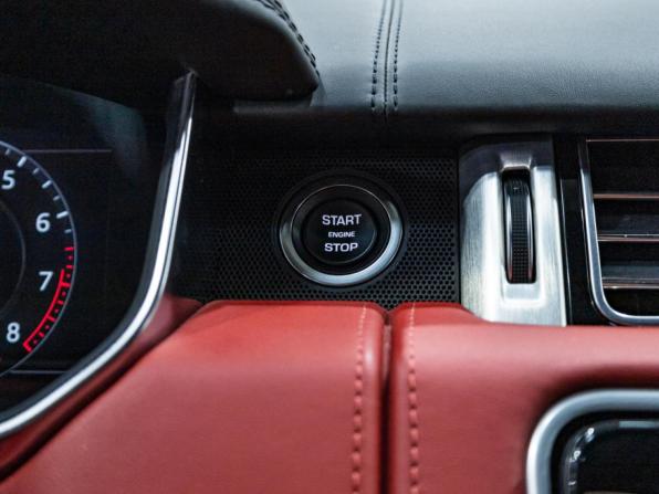 Land Rover Range Rover IV Рестайлинг с пробегом 2019 года, цена 8 499 700 рублей, 76000 км, внедорожник, Автокод Объявления