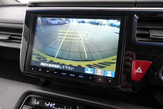 Honda Stepwgn V с пробегом 2015 года, цена 1 559 000 рублей, 211000 км, минивэн, Автокод Объявления