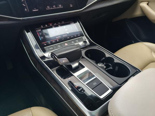 Audi Q8 I (4M) с пробегом 2019 года, цена 5 500 000 рублей, 44931 км, внедорожник, Автокод Объявления