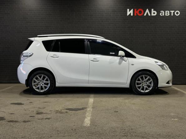 Toyota Verso I Рестайлинг с пробегом 2012 года, цена 1 440 000 рублей, 147657 км, компактвэн, Автокод Объявления