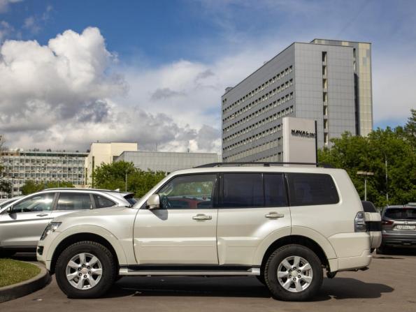 Mitsubishi Pajero IV Рестайлинг 2 с пробегом 2014 года, цена 2 718 000 рублей, 57565 км, внедорожник, Автокод Объявления