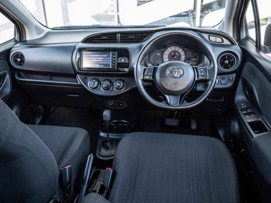 Toyota Vitz III (XP130) Рестайлинг 2 Ставрополь  - изображение 6