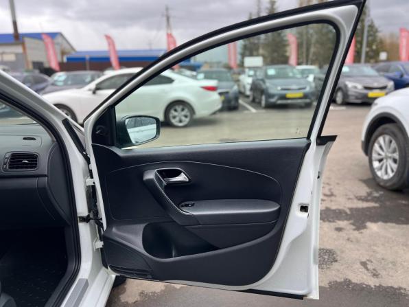 Volkswagen Polo V с пробегом 2014 года, цена 720 000 рублей, 198700 км, седан, Автокод Объявления