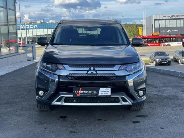 Mitsubishi Outlander III Рестайлинг 3 с пробегом 2020 года, цена 2 695 000 рублей, 93148 км, внедорожник, Автокод Объявления