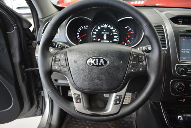 Kia Sorento II Рестайлинг с пробегом 2015 года, цена 1 799 000 рублей, 199000 км, внедорожник, Автокод Объявления