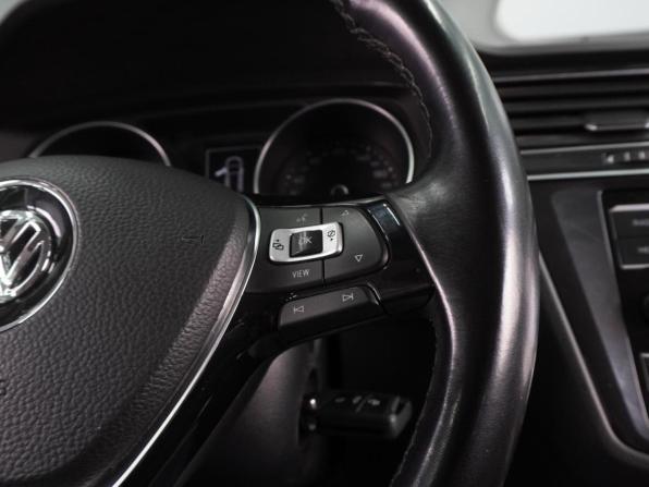 Volkswagen Tiguan II с пробегом 2018 года, цена 1 908 000 рублей, 92716 км, внедорожник, Автокод Объявления